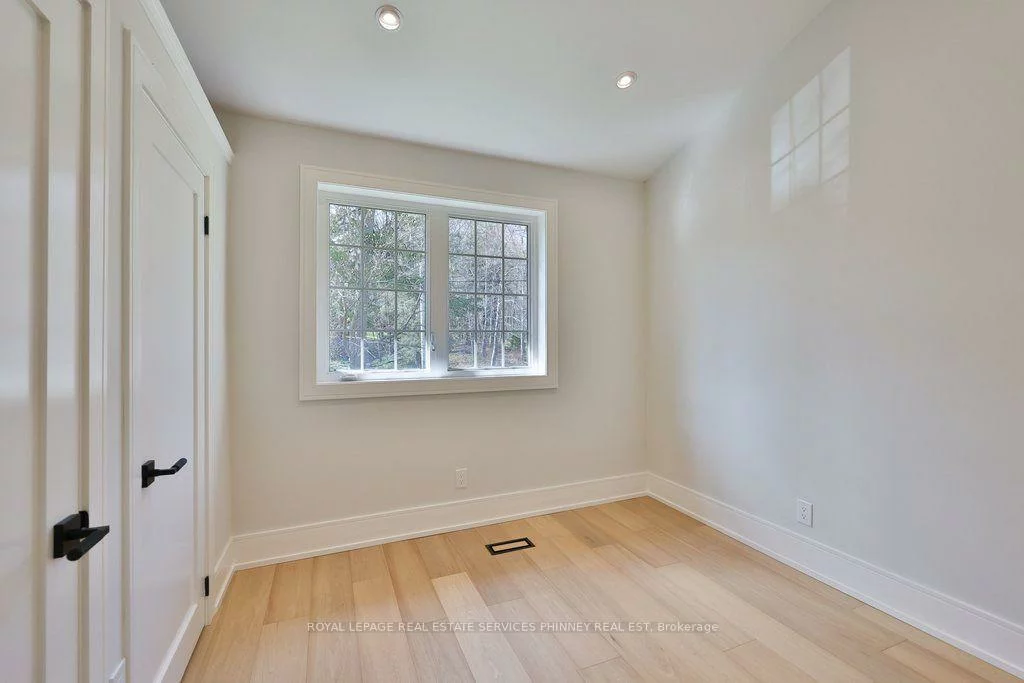 1340, Contour, Clarkson, Mississauga