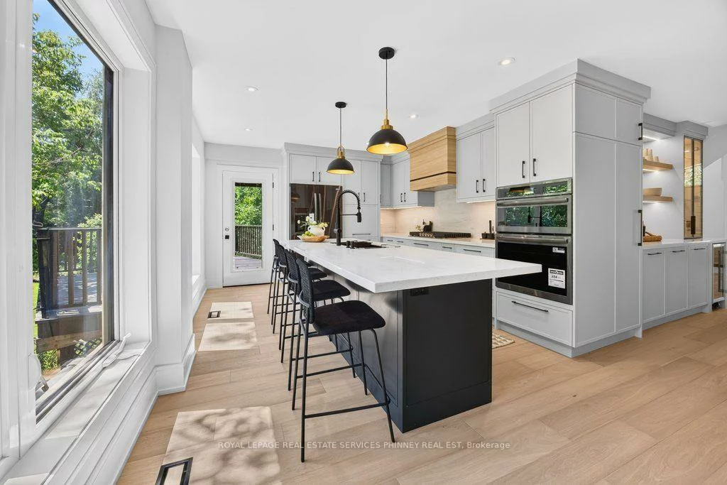 1340, Contour, Clarkson, Mississauga