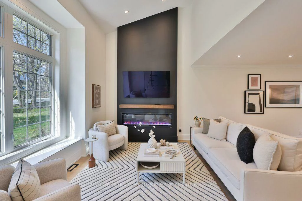 1340, Contour, Clarkson, Mississauga