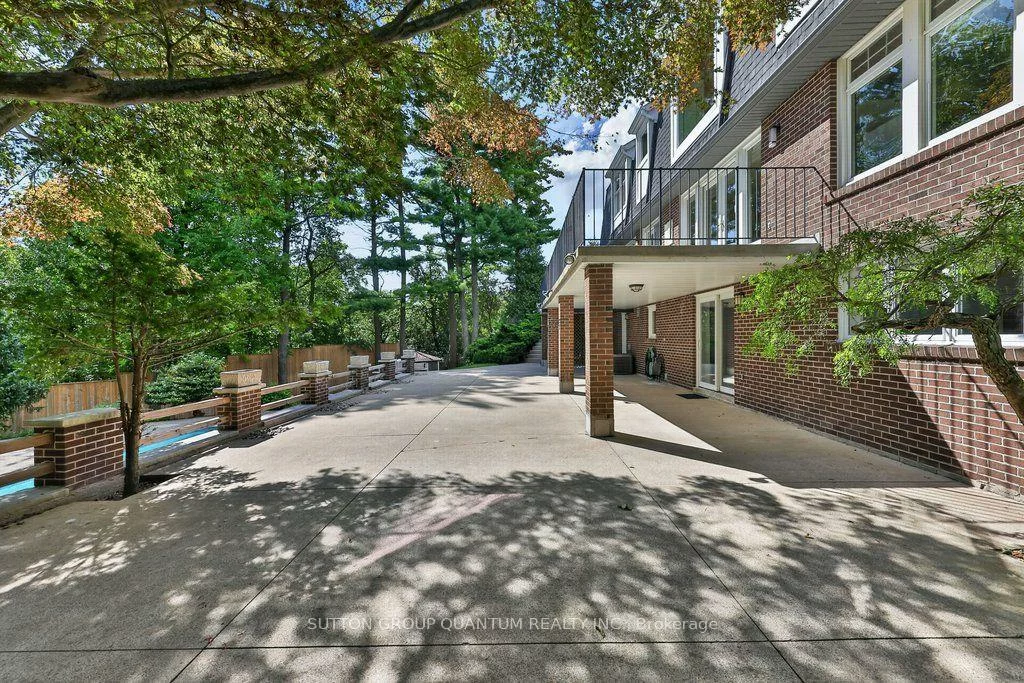 1526, Green, Clarkson, Mississauga