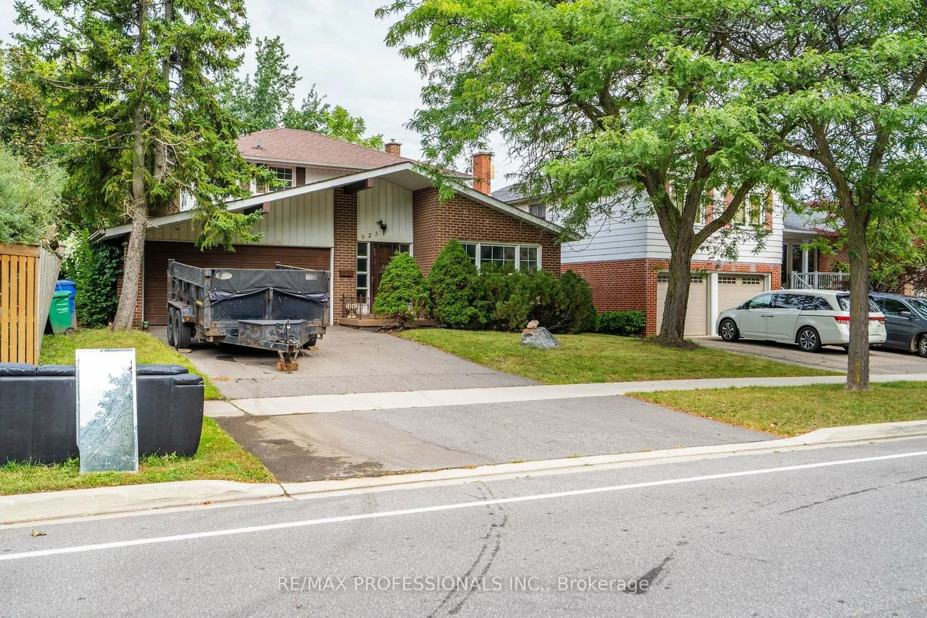 925, Runningbrook, Applewood, Mississauga