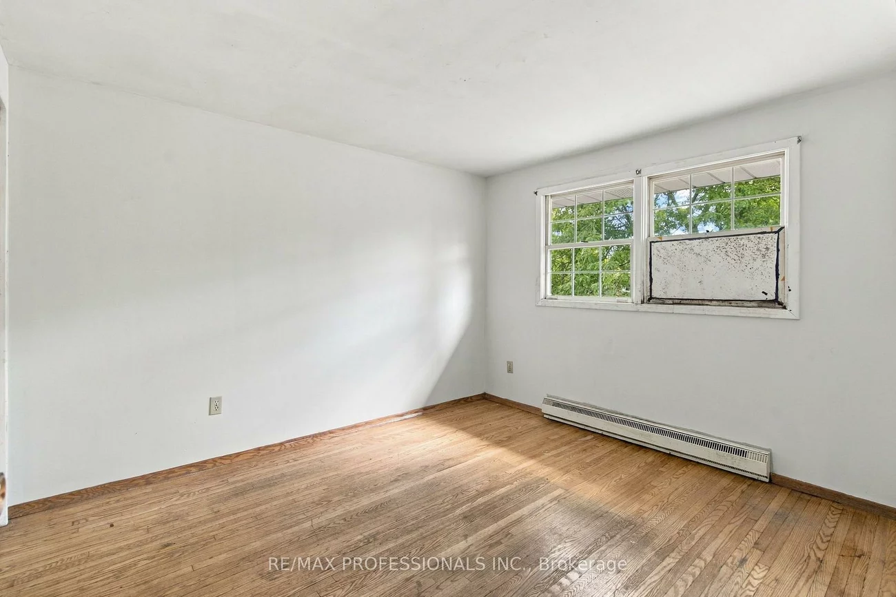 925, Runningbrook, Applewood, Mississauga