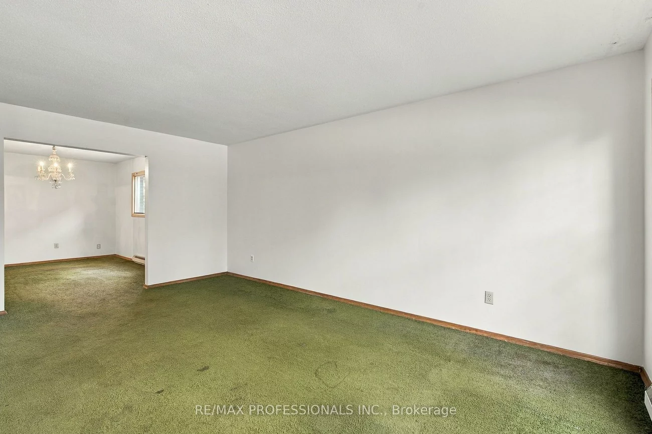 925, Runningbrook, Applewood, Mississauga