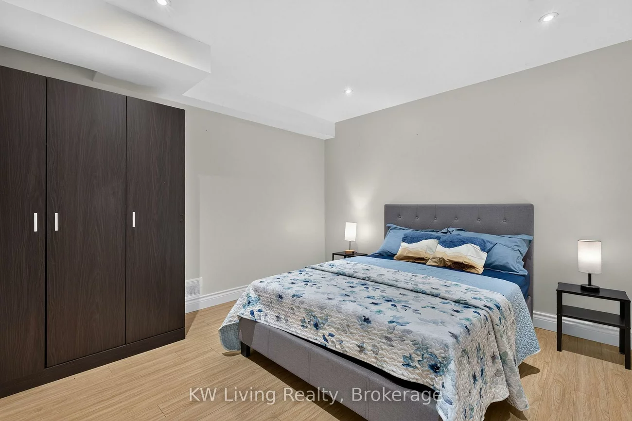 3253, Sir Johns Homestead, Erin Mills, Mississauga