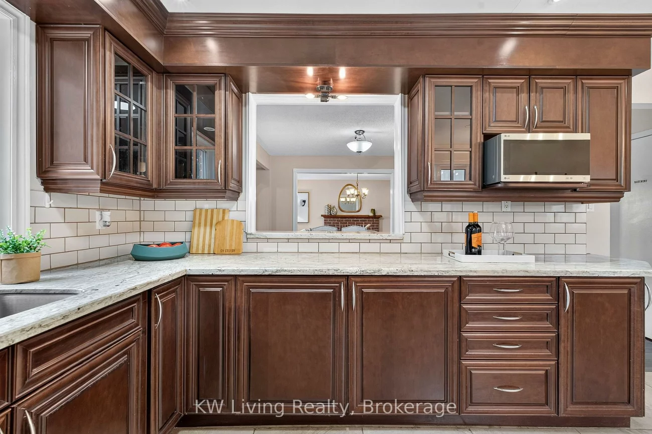 3253, Sir Johns Homestead, Erin Mills, Mississauga