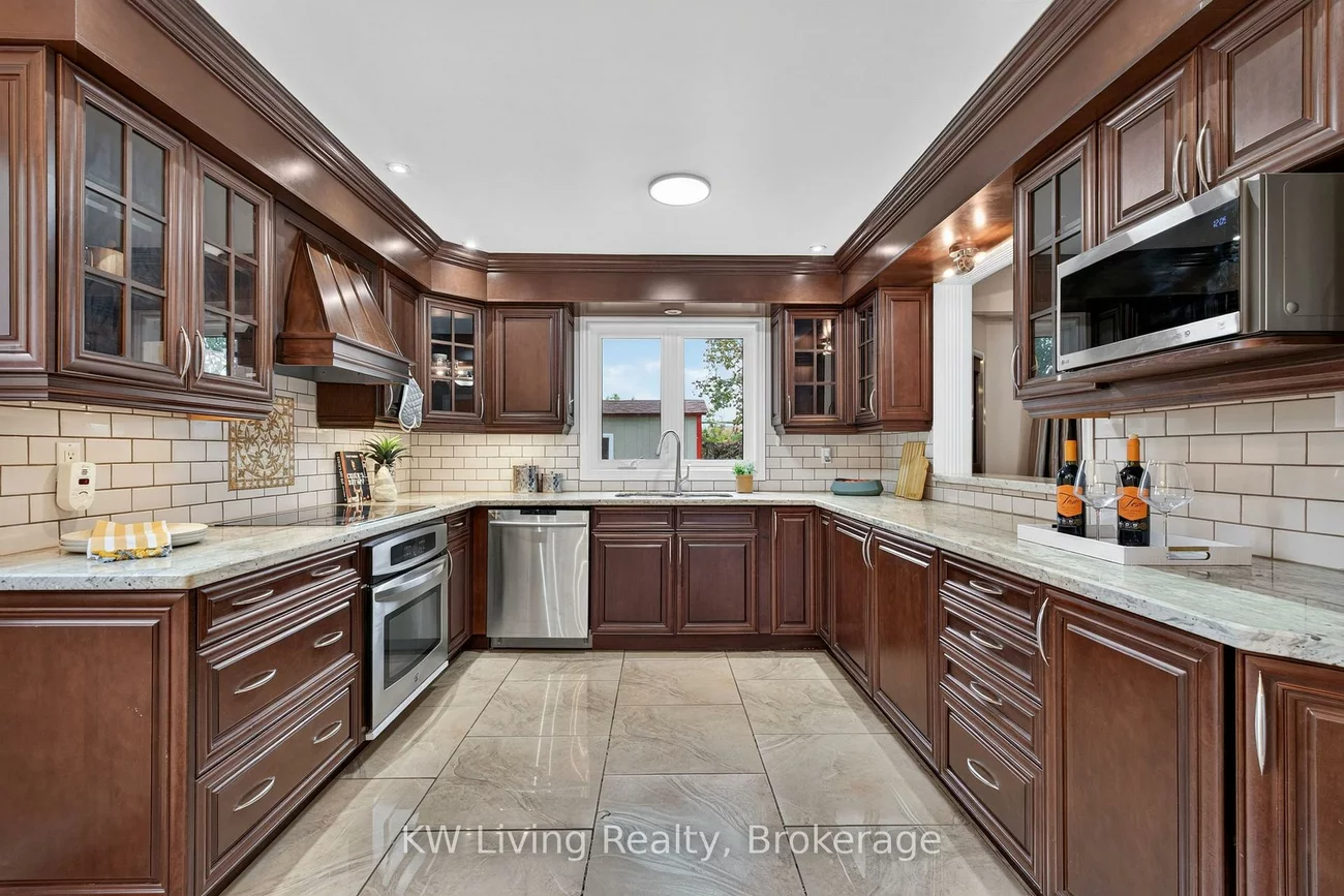 3253, Sir Johns Homestead, Erin Mills, Mississauga