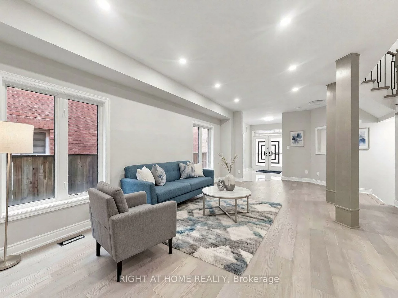 1530, Portsmouth, East Credit, Mississauga