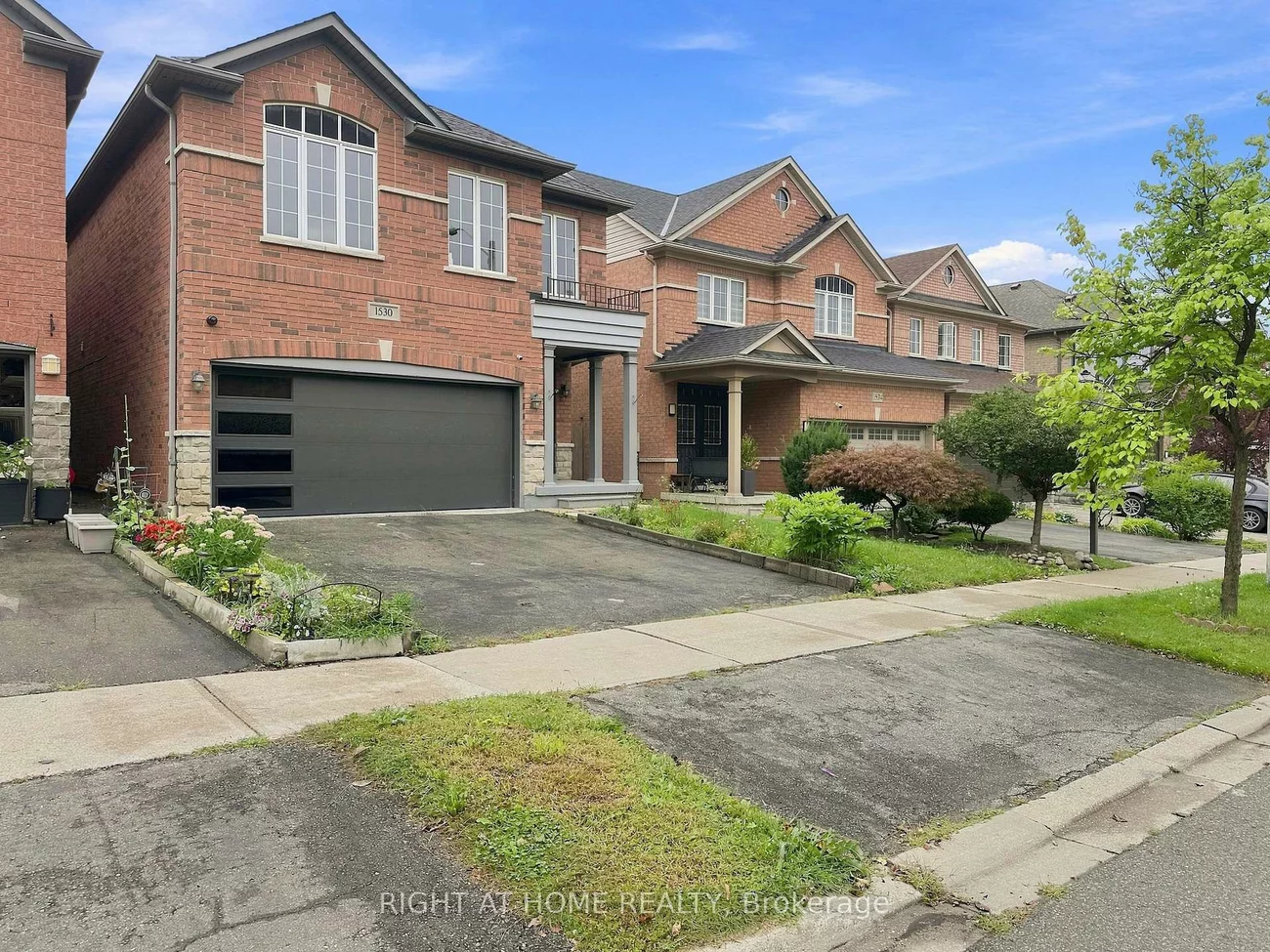 1530, Portsmouth, East Credit, Mississauga