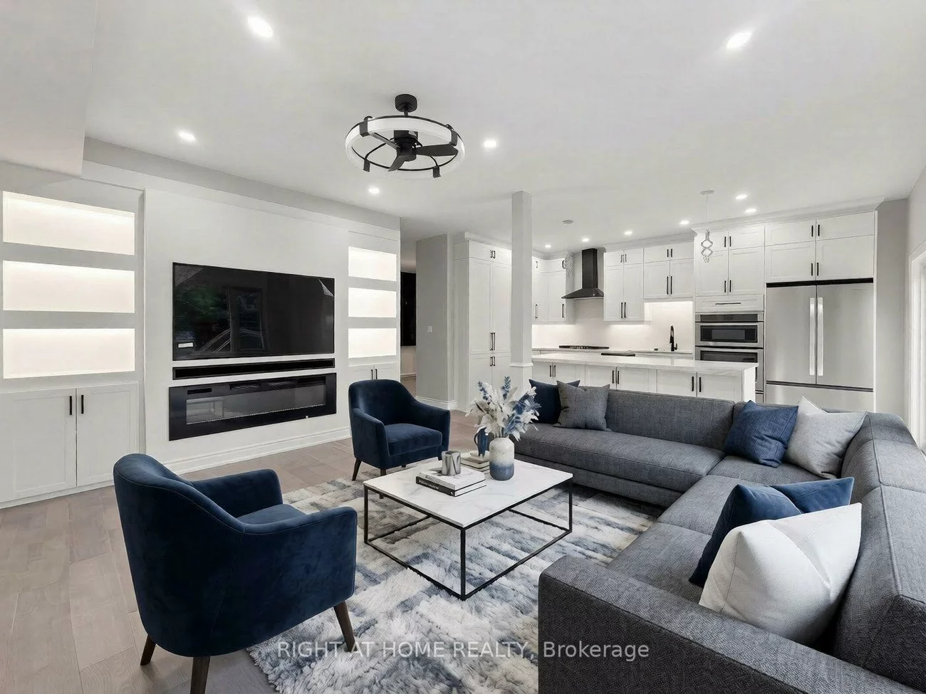 1530, Portsmouth, East Credit, Mississauga