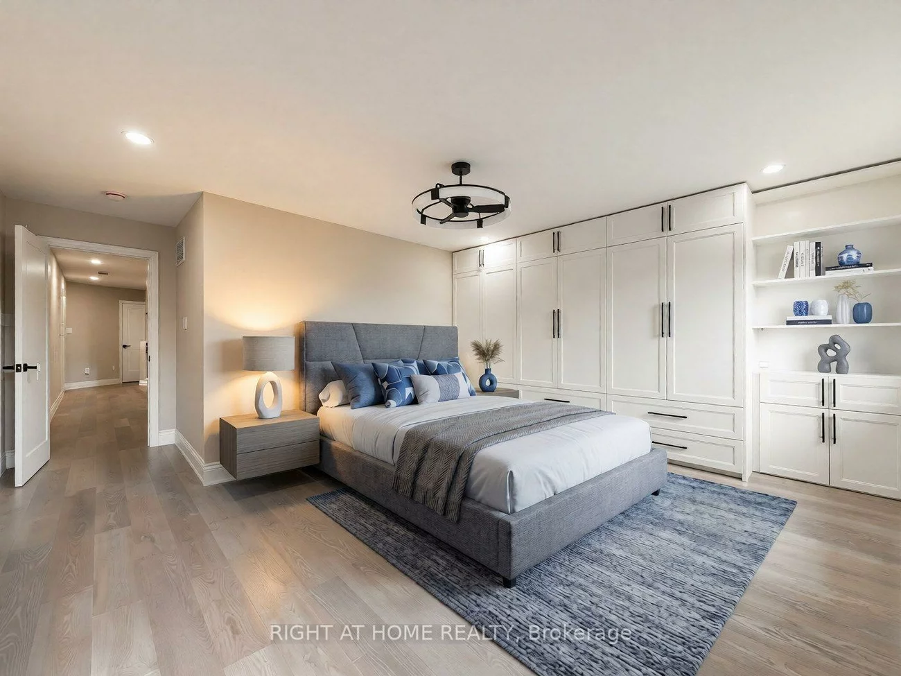 1530, Portsmouth, East Credit, Mississauga