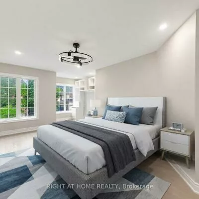1530, Portsmouth, East Credit, Mississauga
