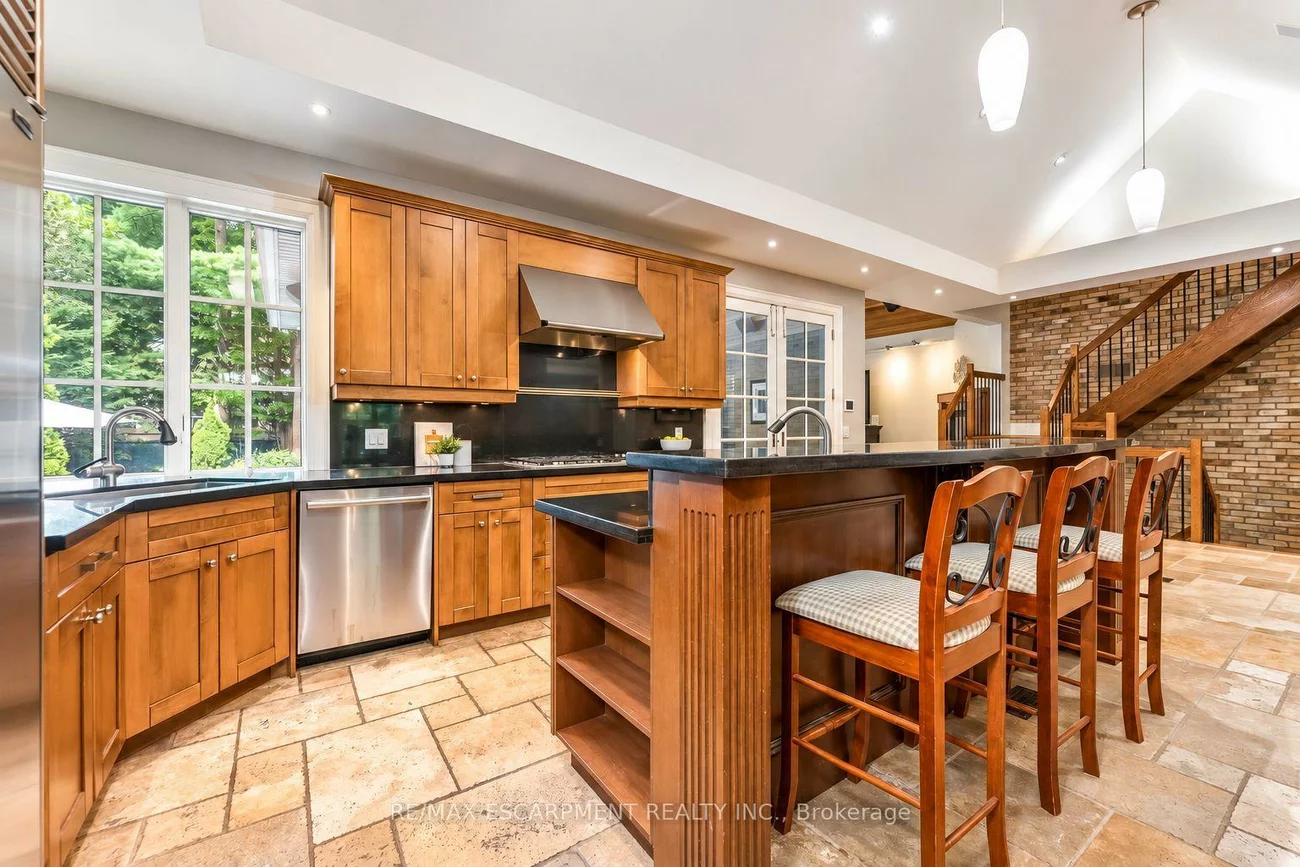 2209, Pineneedle, Erindale, Mississauga