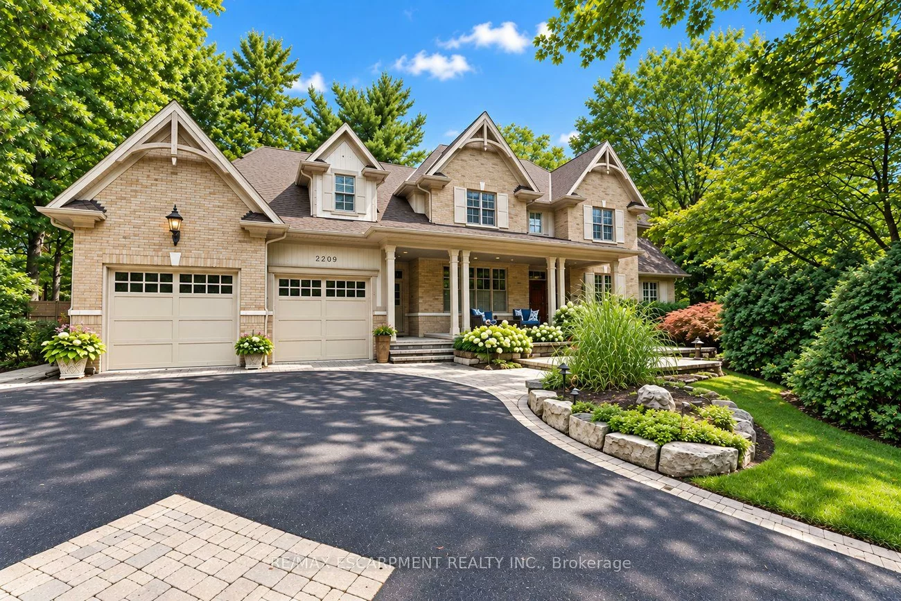 2209, Pineneedle, Erindale, Mississauga
