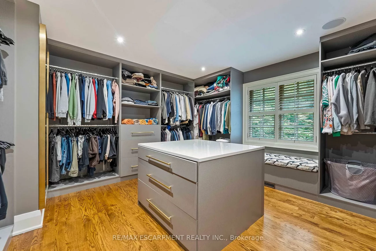2209, Pineneedle, Erindale, Mississauga