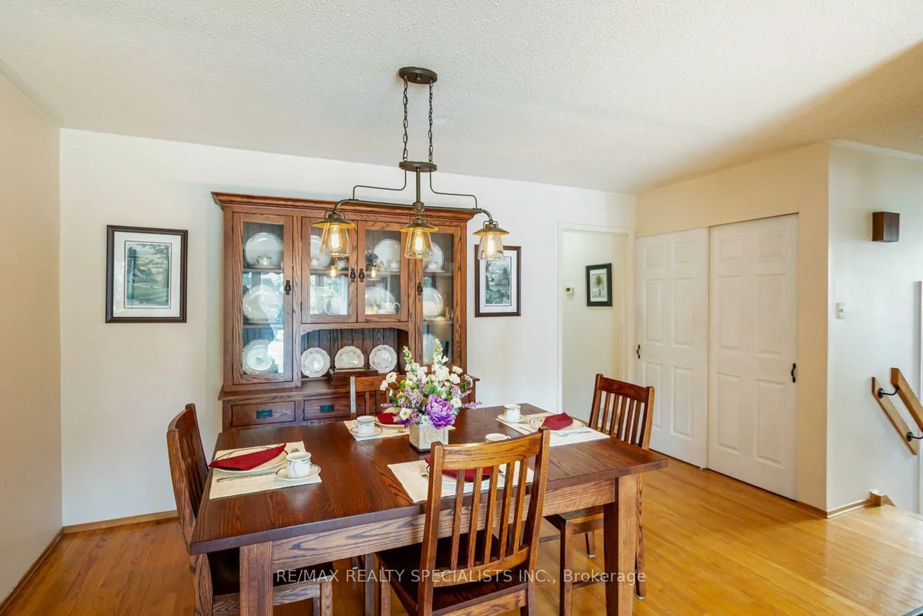 32, Falconer, Streetsville, Mississauga