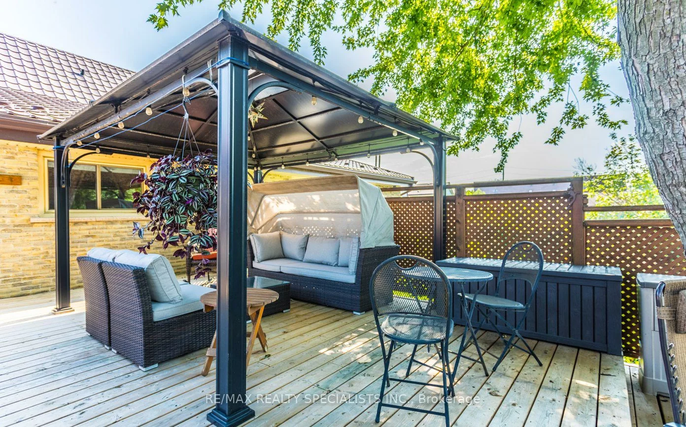 32, Falconer, Streetsville, Mississauga