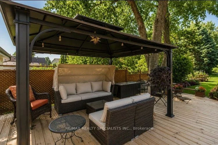 32, Falconer, Streetsville, Mississauga