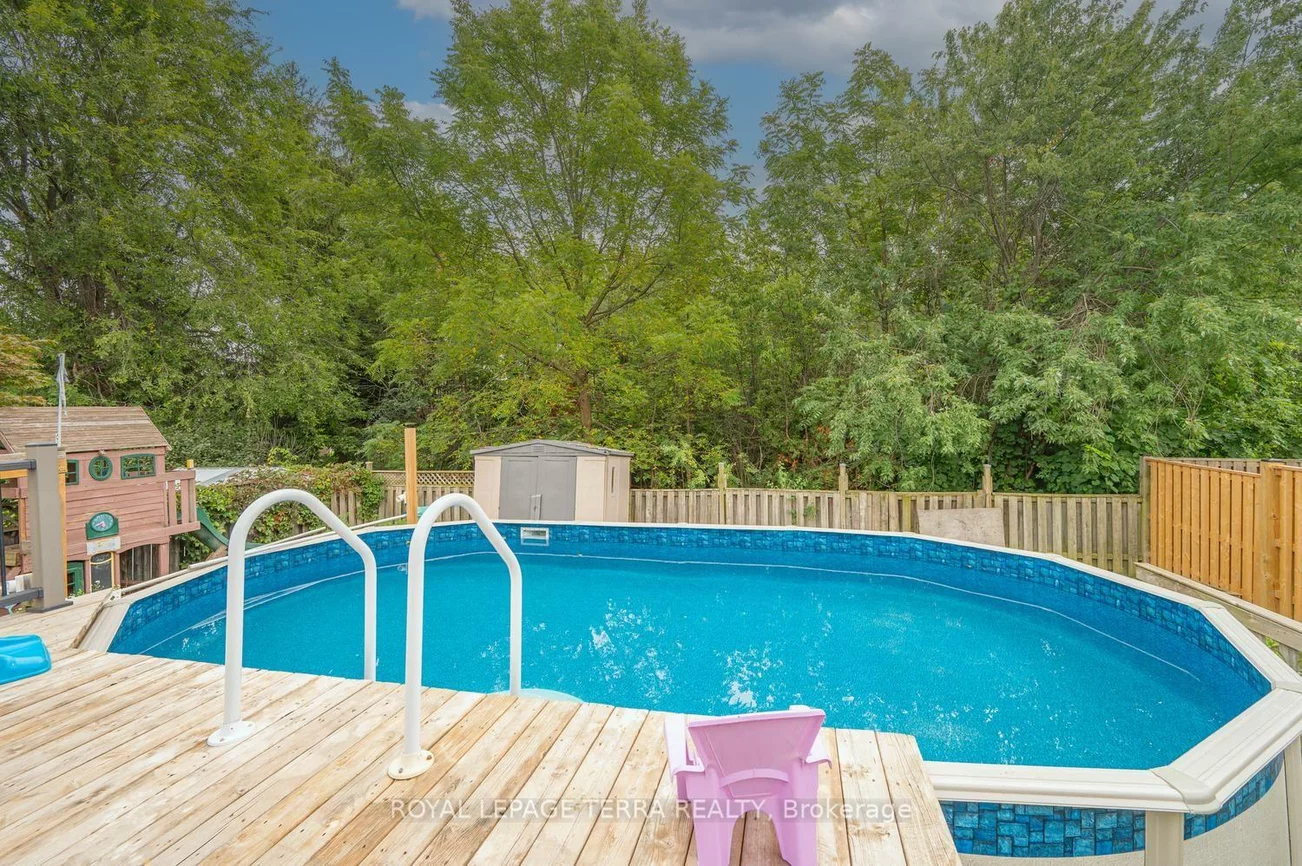 1571, Lewisham, Clarkson, Mississauga