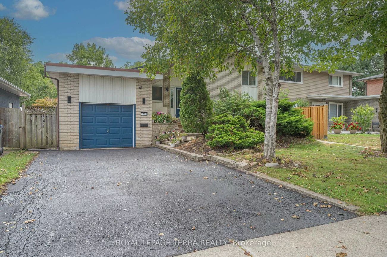 1571, Lewisham, Clarkson, Mississauga