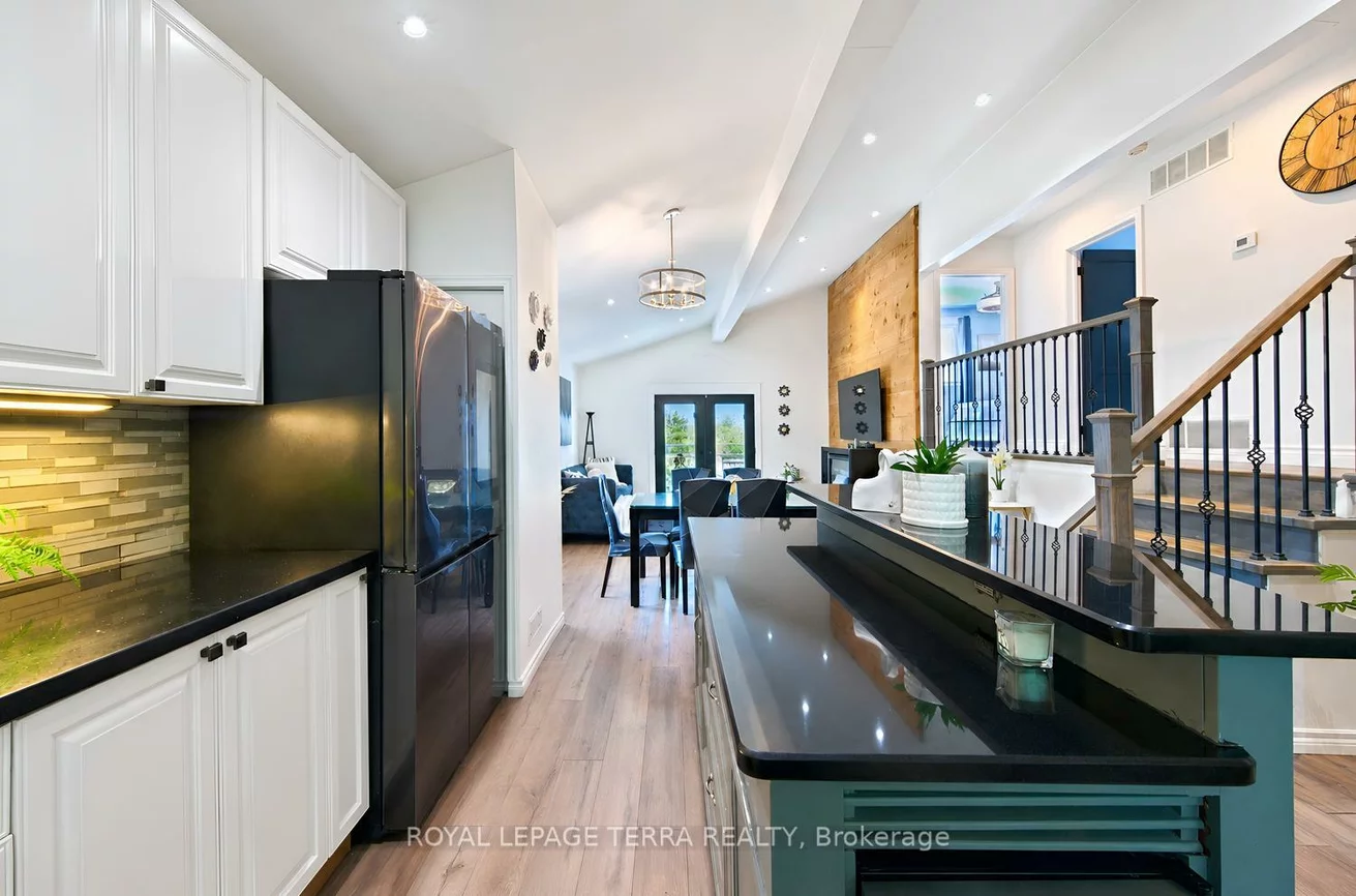 1571, Lewisham, Clarkson, Mississauga