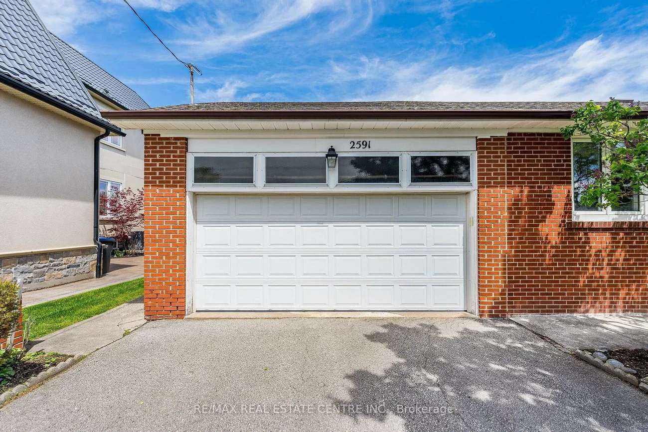 2591, Whaley, Cooksville, Mississauga