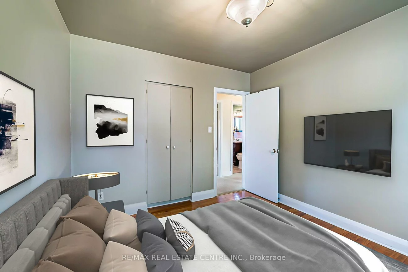 2591, Whaley, Cooksville, Mississauga