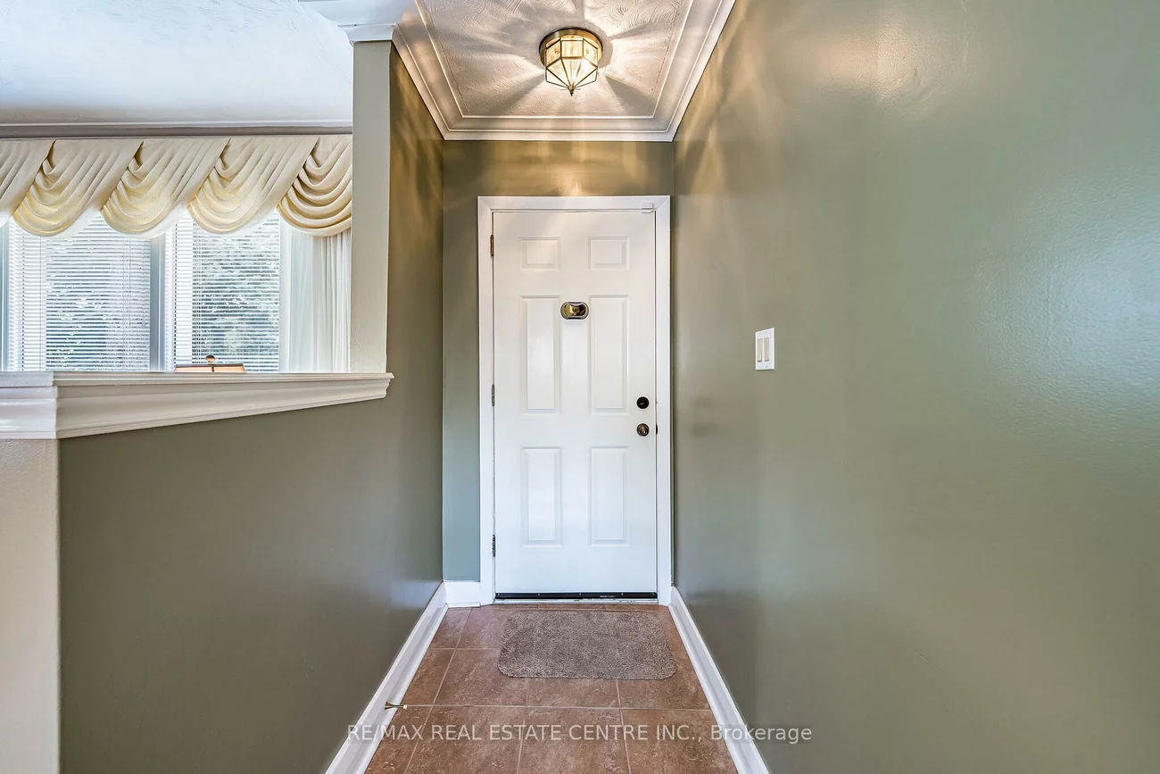 2591, Whaley, Cooksville, Mississauga