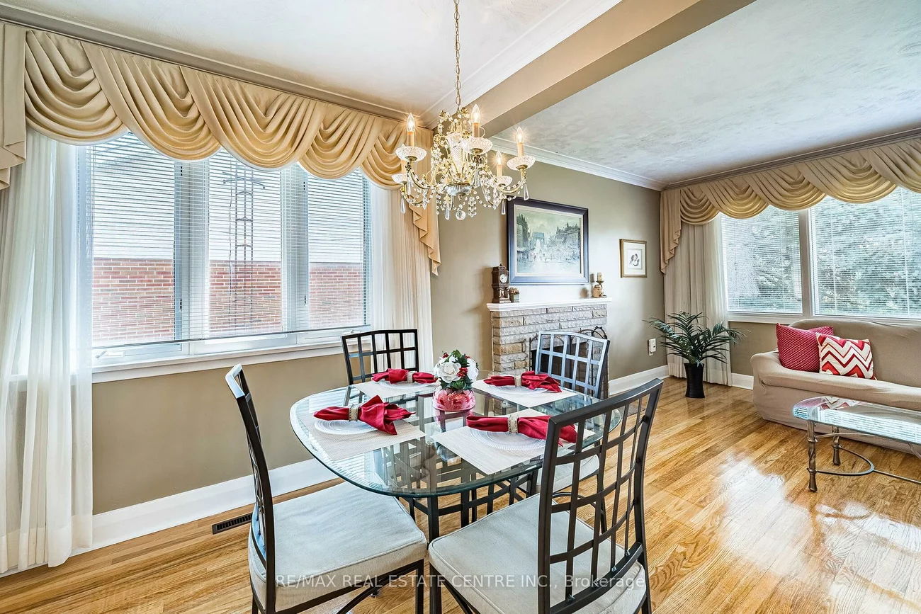 2591, Whaley, Cooksville, Mississauga