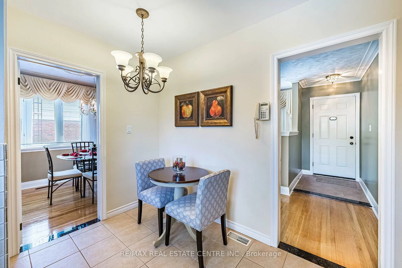 2591, Whaley, Cooksville, Mississauga