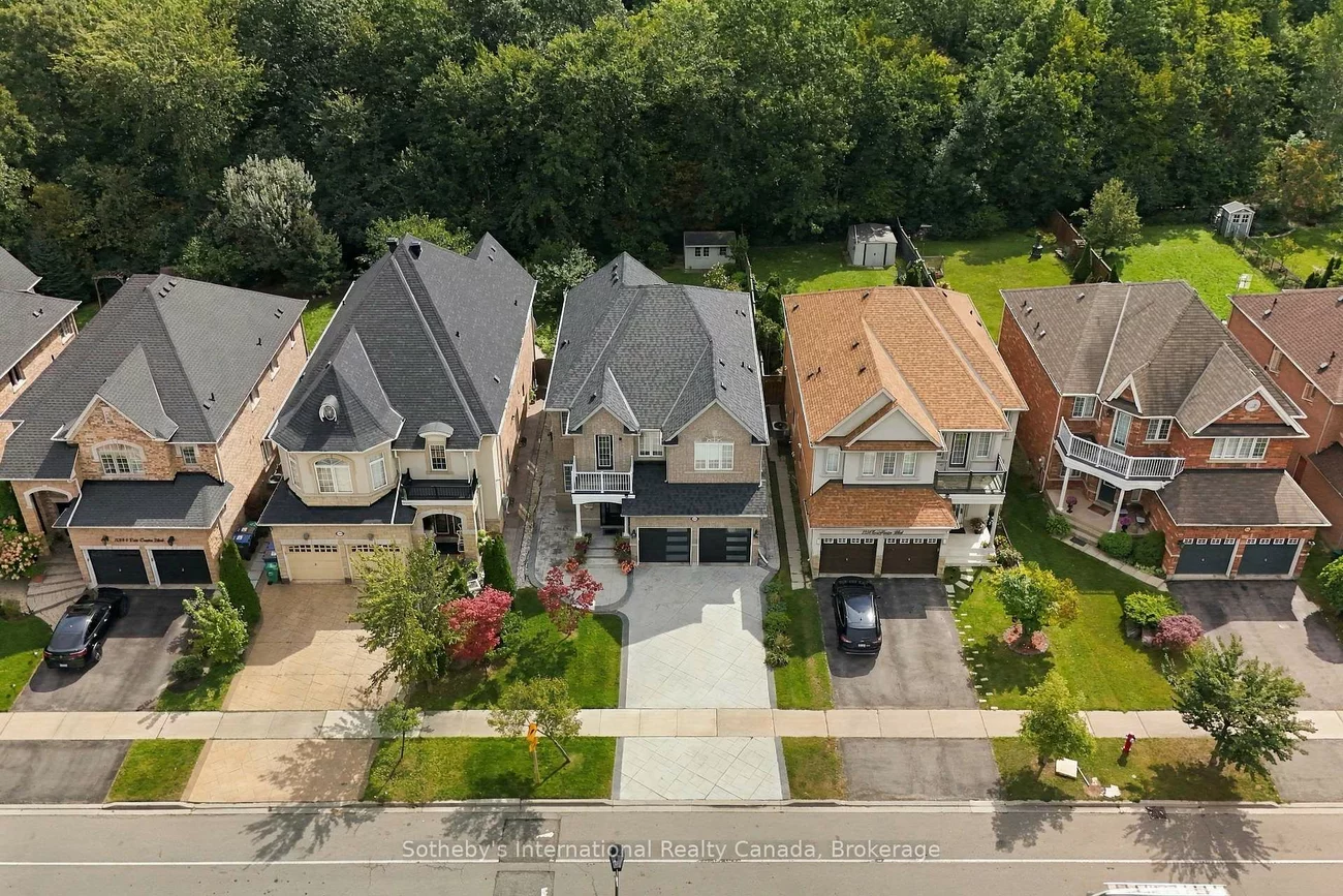 3352, Erin Centre, Churchill Meadows, Mississauga
