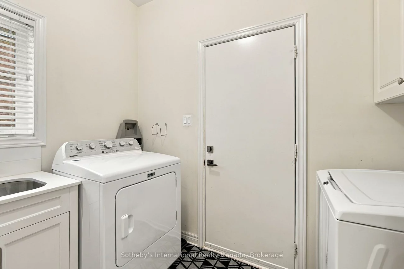 3352, Erin Centre, Churchill Meadows, Mississauga