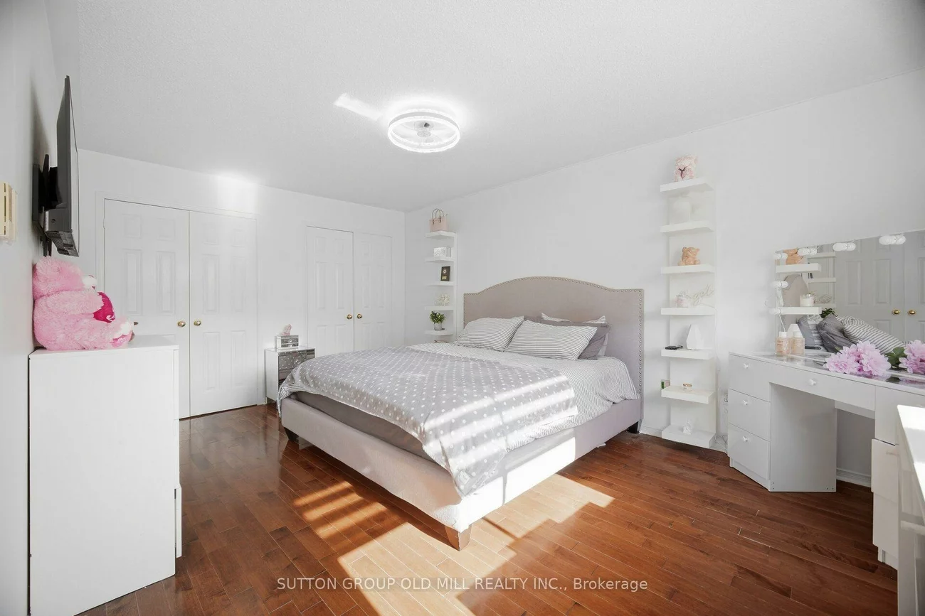 5318, Bushelgrove, Central Erin Mills, Mississauga