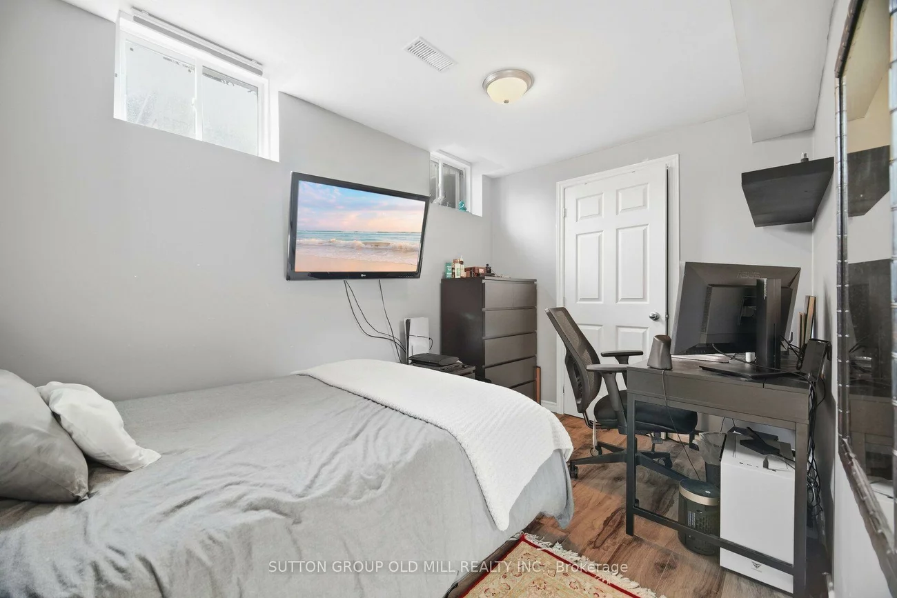 5318, Bushelgrove, Central Erin Mills, Mississauga
