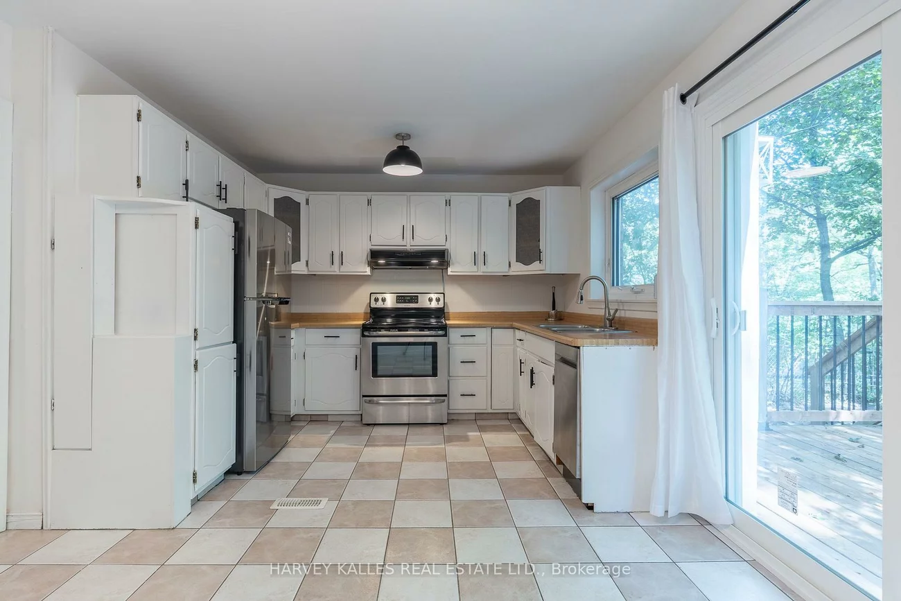 2258, Brookhurst, Clarkson, Mississauga