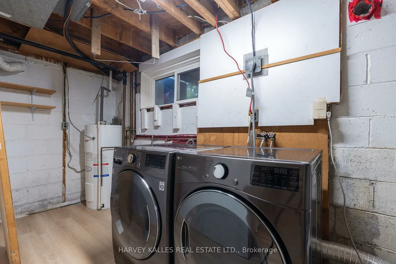 2258, Brookhurst, Clarkson, Mississauga