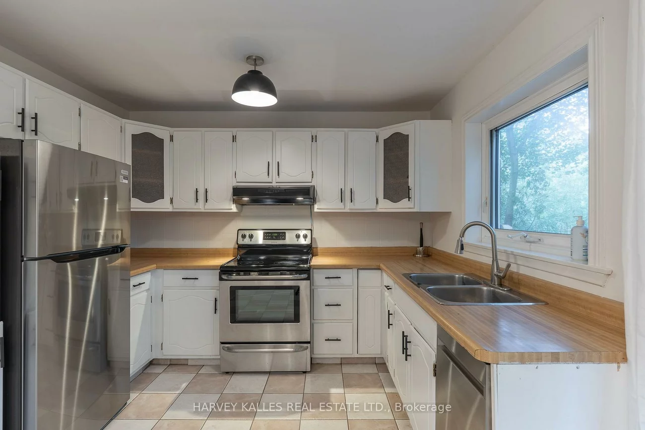 2258, Brookhurst, Clarkson, Mississauga