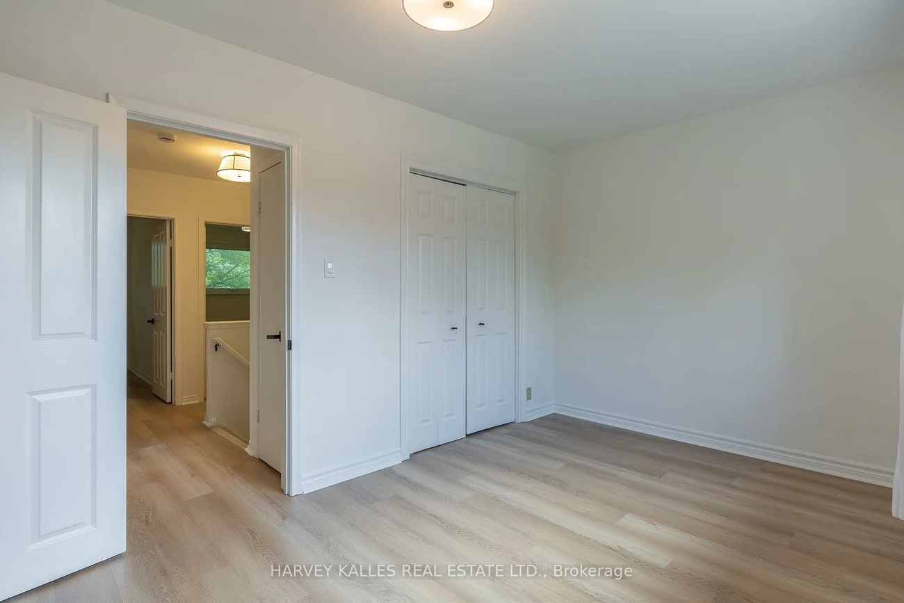 2258, Brookhurst, Clarkson, Mississauga