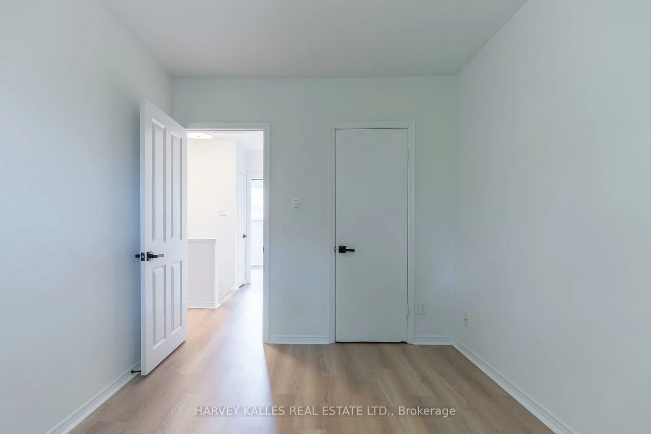 2258, Brookhurst, Clarkson, Mississauga