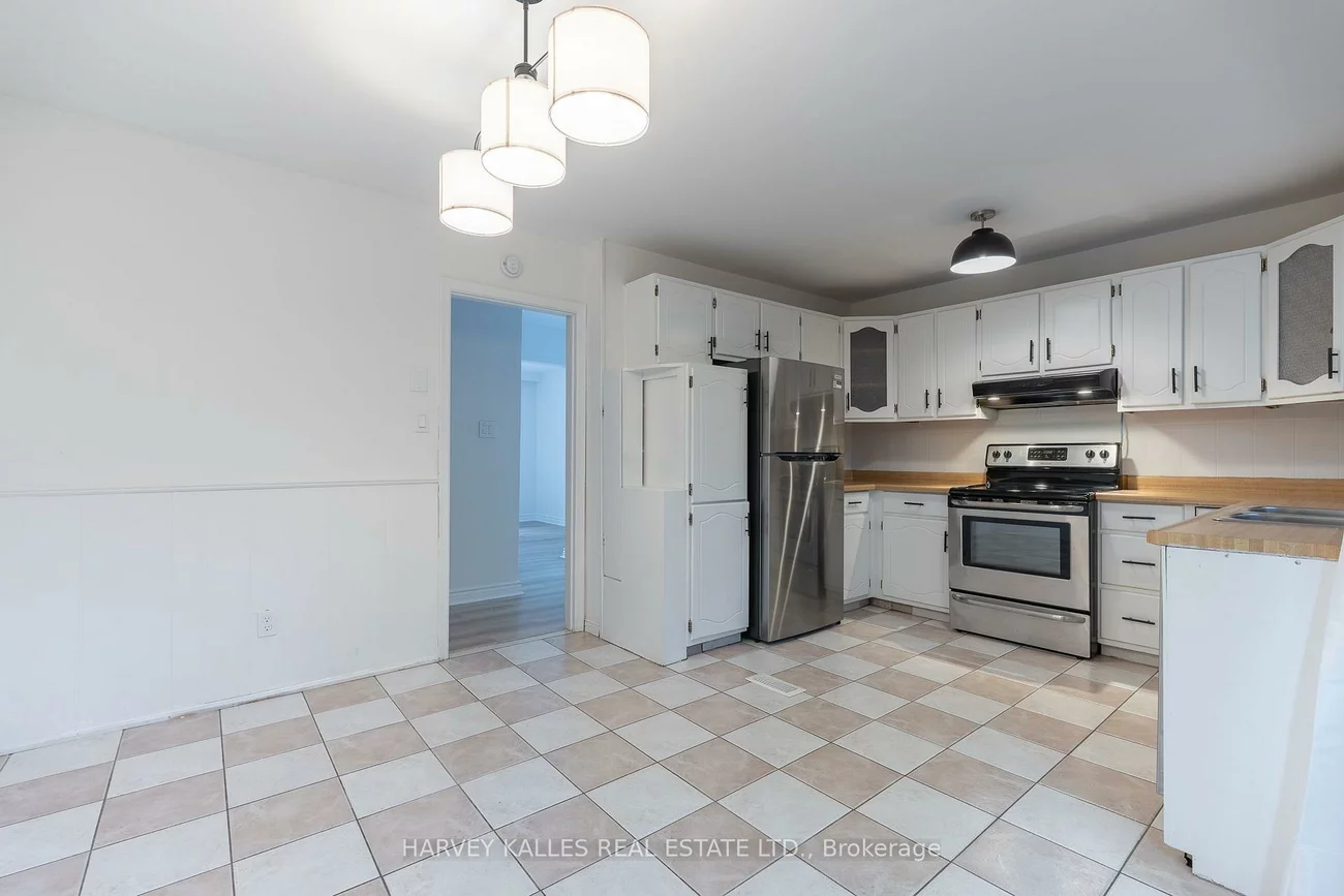 2258, Brookhurst, Clarkson, Mississauga