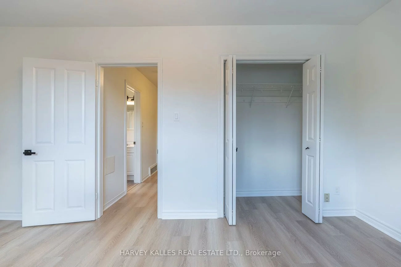 2258, Brookhurst, Clarkson, Mississauga