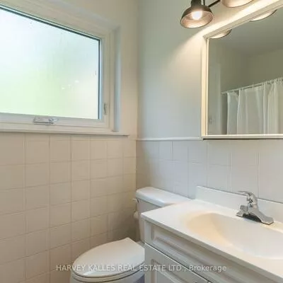2258, Brookhurst, Clarkson, Mississauga