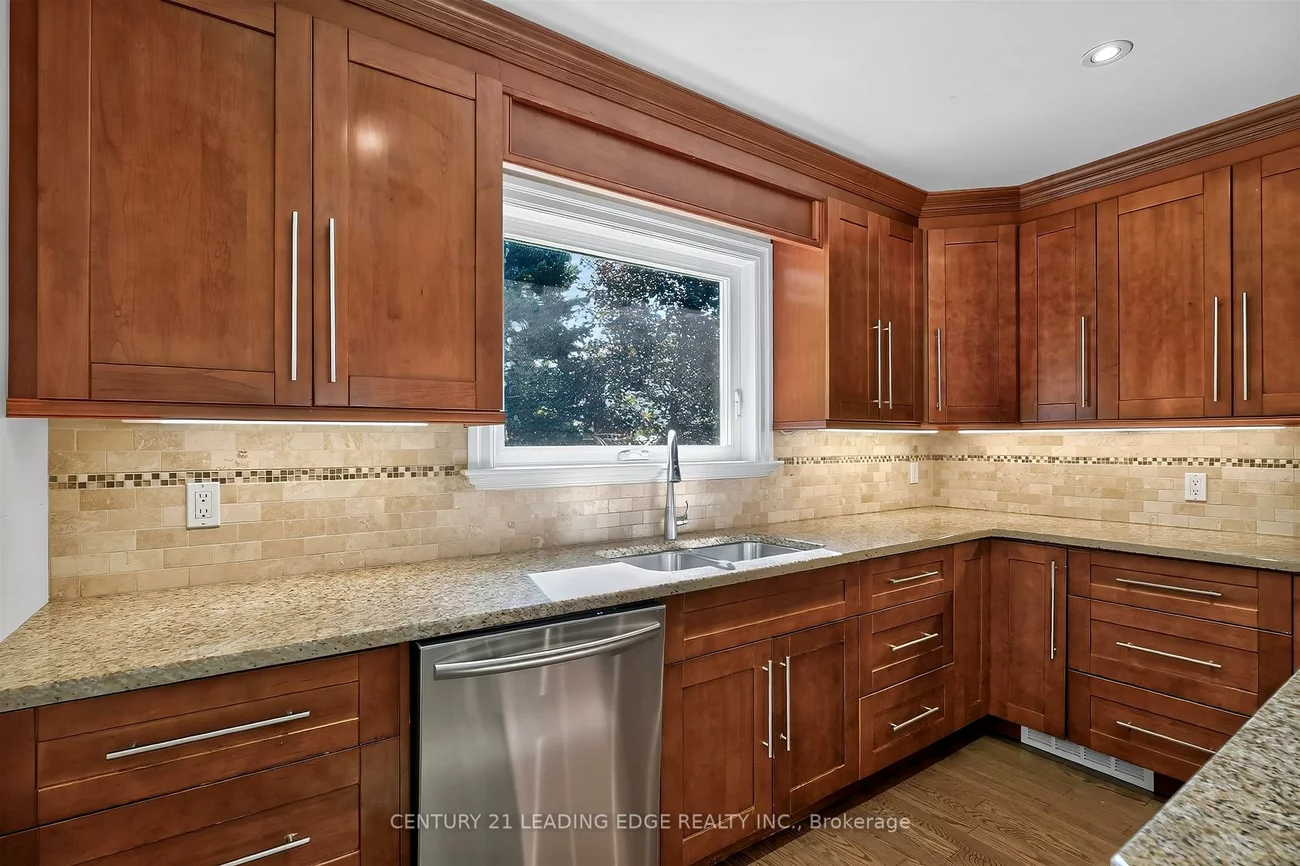 1130, Halliday, Lakeview, Mississauga