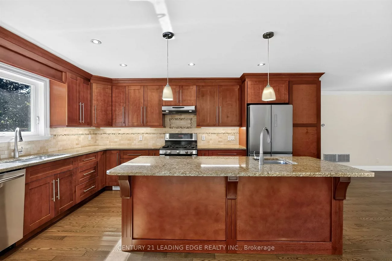 1130, Halliday, Lakeview, Mississauga