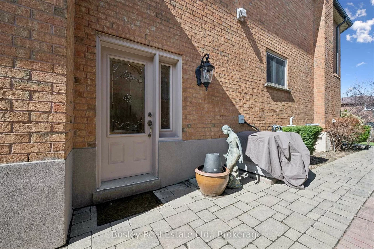 1217, Sugar Maple, Rathwood, Mississauga