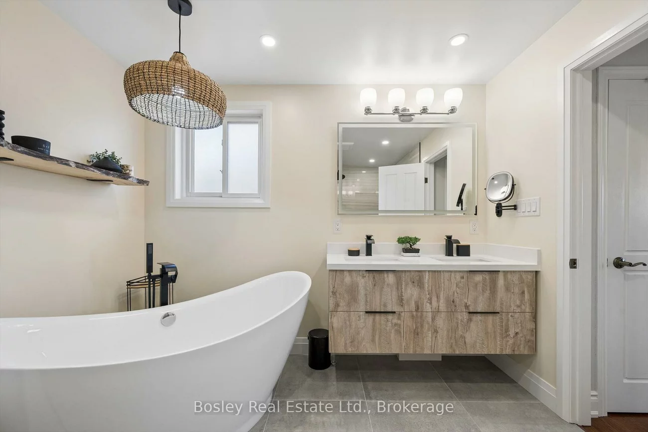 1217, Sugar Maple, Rathwood, Mississauga
