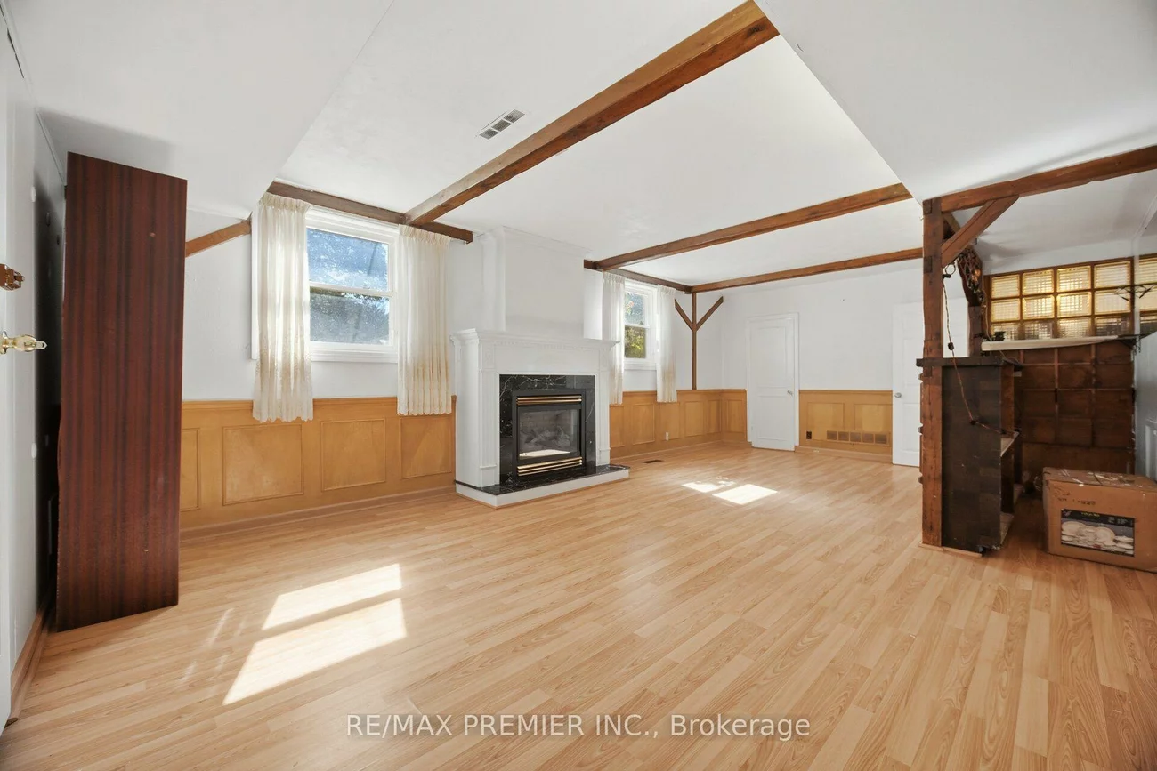 1474, South Service, Mineola, Mississauga