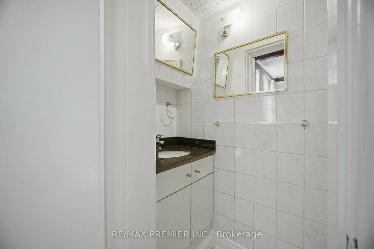 1474, South Service, Mineola, Mississauga