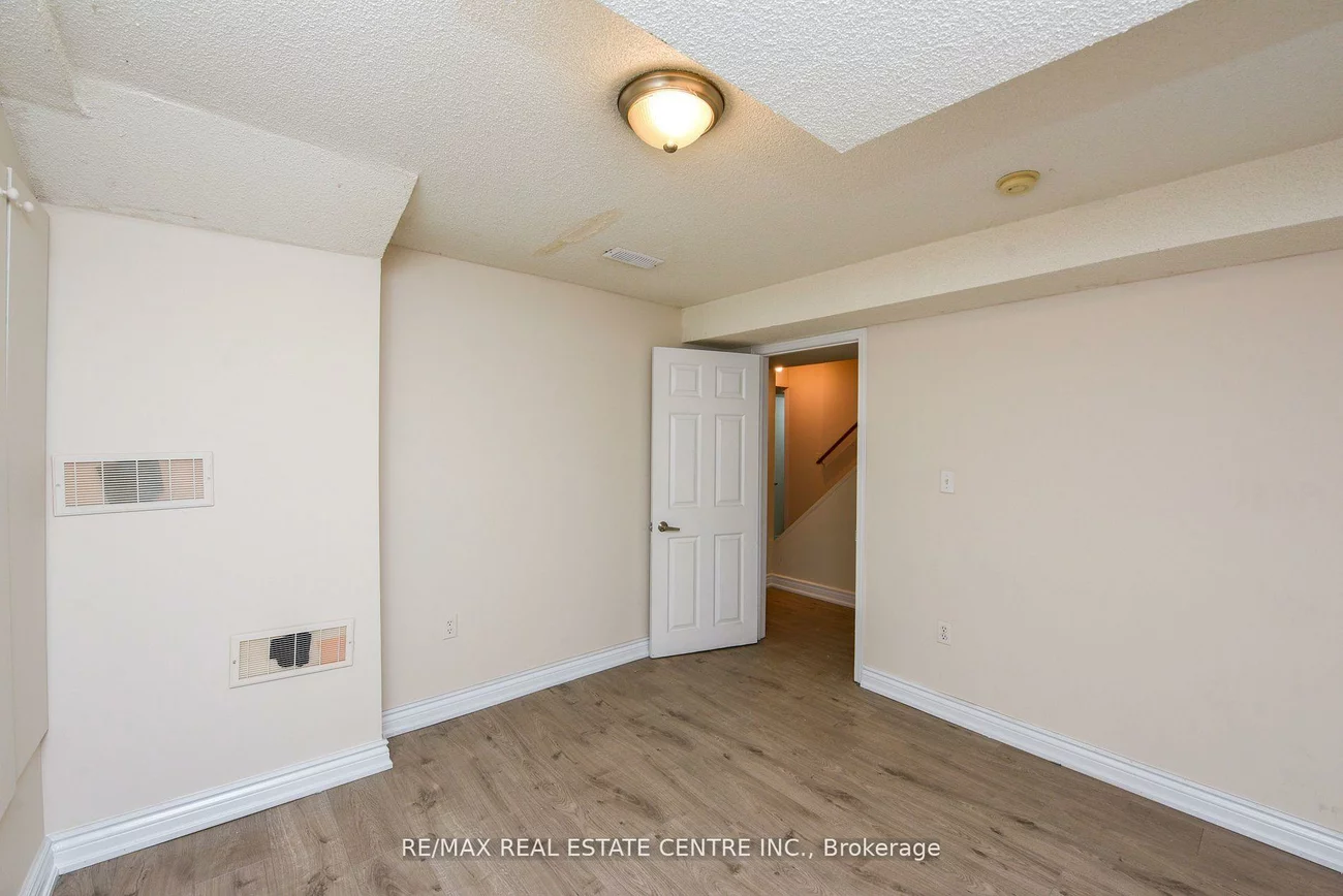 5989, Sidmouth, East Credit, Mississauga