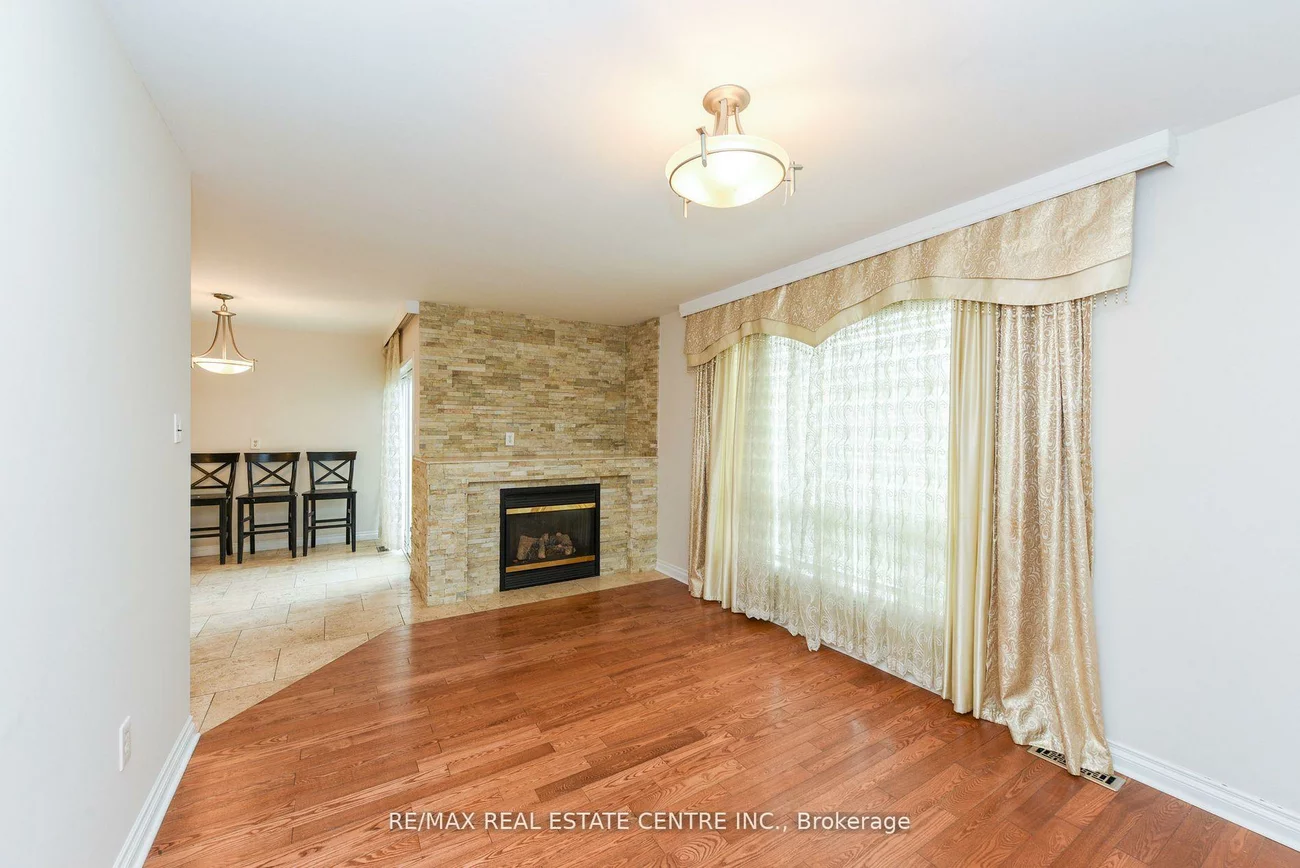 5989, Sidmouth, East Credit, Mississauga
