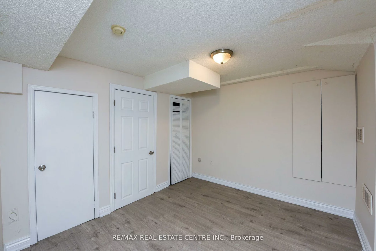 5989, Sidmouth, East Credit, Mississauga